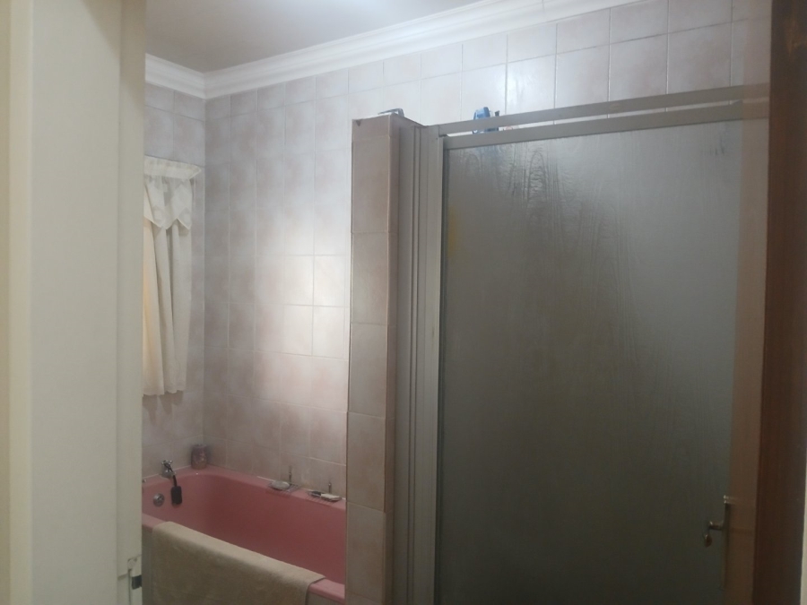 3 Bedroom Property for Sale in Verwoerdpark Northern Cape